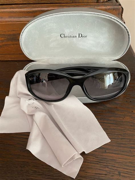 sonnenbrille dior 90er jahre mit goldener hartbox|Dior, Brillen und Sonnenbrillen .